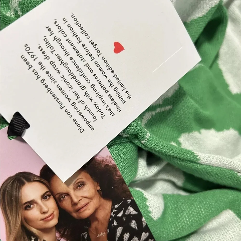 NEW| Women's Long Sleeve V-Neck Ginkgo Green Sweater Wrap Top - Picture 4 of 13